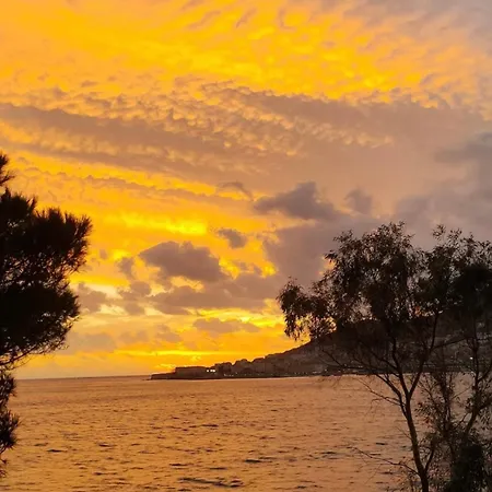 Διαμέρισμα Ravissant T2 En Entree De Climatisation Et Parking Gratuit *