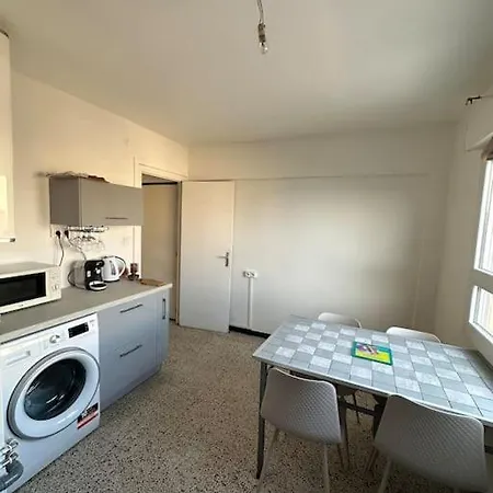Ravissant T2 En Entree De Climatisation Et Parking Gratuit Apartment