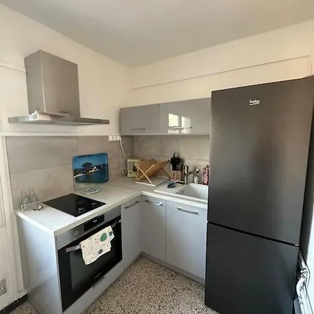 Ravissant T2 En Entree De Climatisation Et Parking Gratuit Apartment